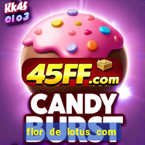 flor de lotus com lua tatuagem